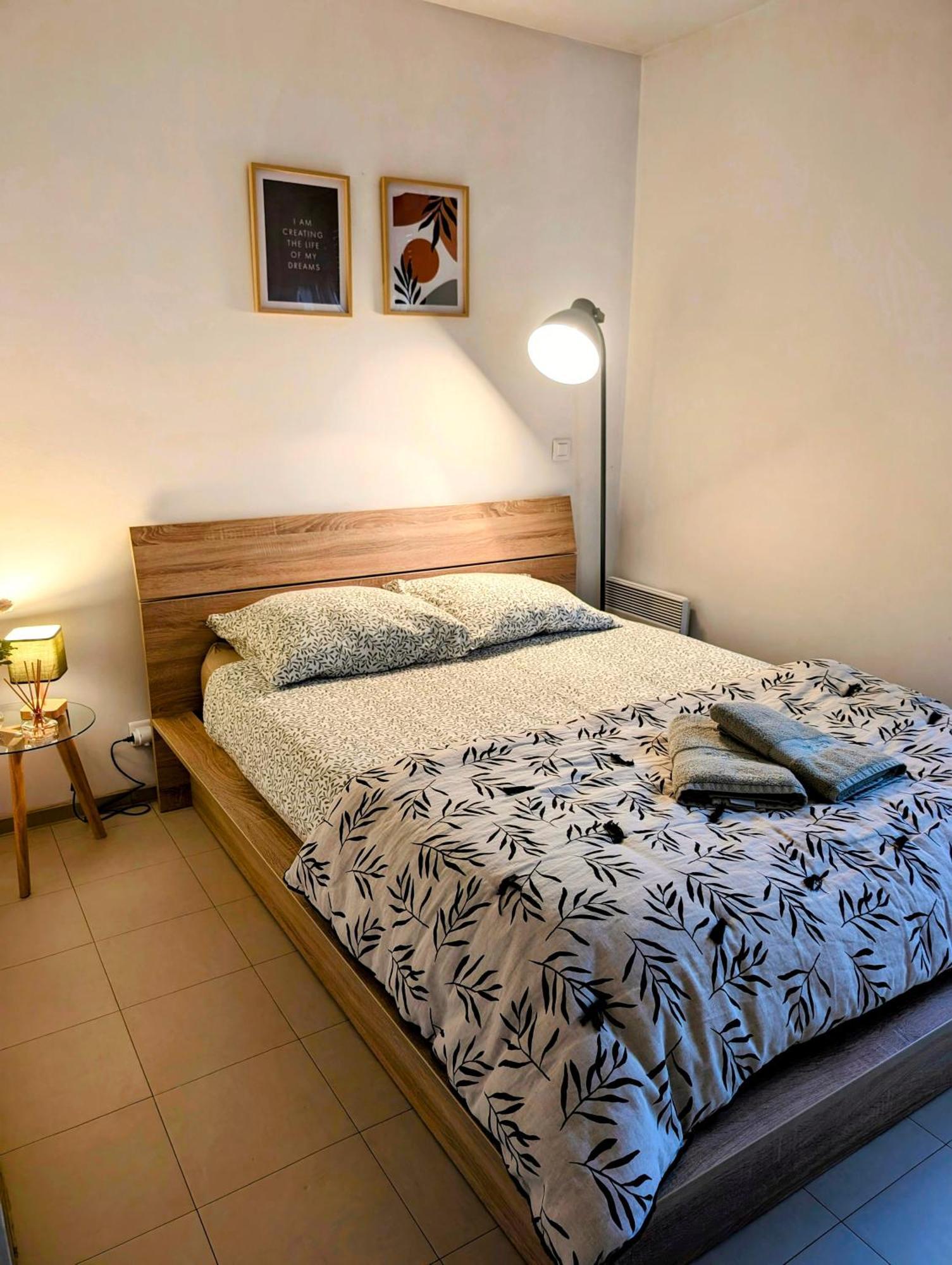 L'Instant Sorgue Apartment L'Isle-sur-la-Sorgue Bagian luar foto